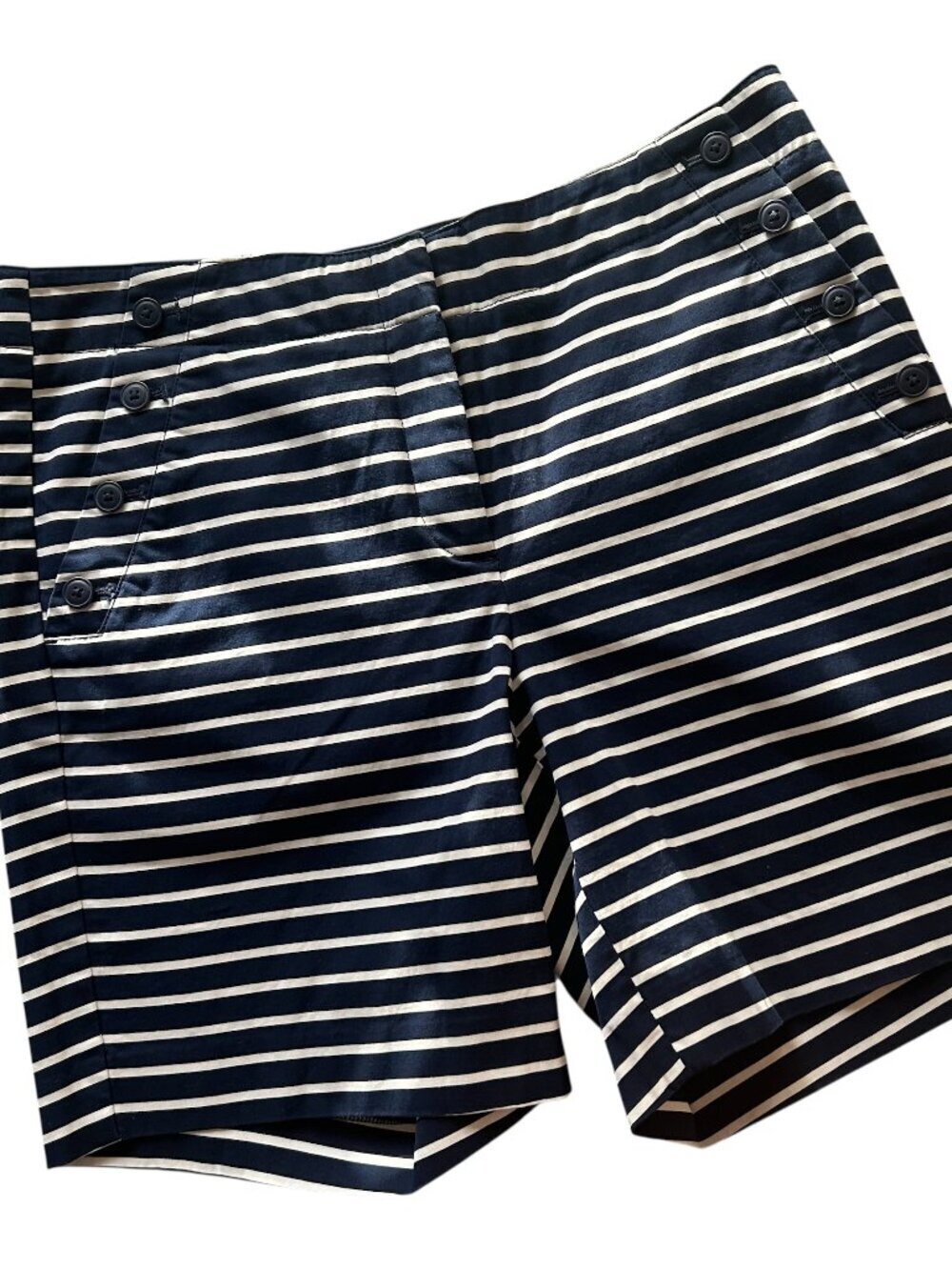 Talbots Women's Nautical Coastal Navy Striped Button Detail Sailor Short Size 4